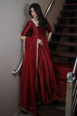 Dil Ruba – Deep Maroon Hand Embellished Tissue Silk Kalidar Pishwas with Organza Dupatta