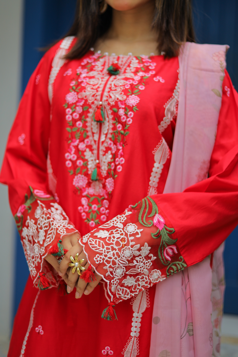Shadmani Luxury Lawn Suit – Crimson Red 3-Piece with Organza Dupatta